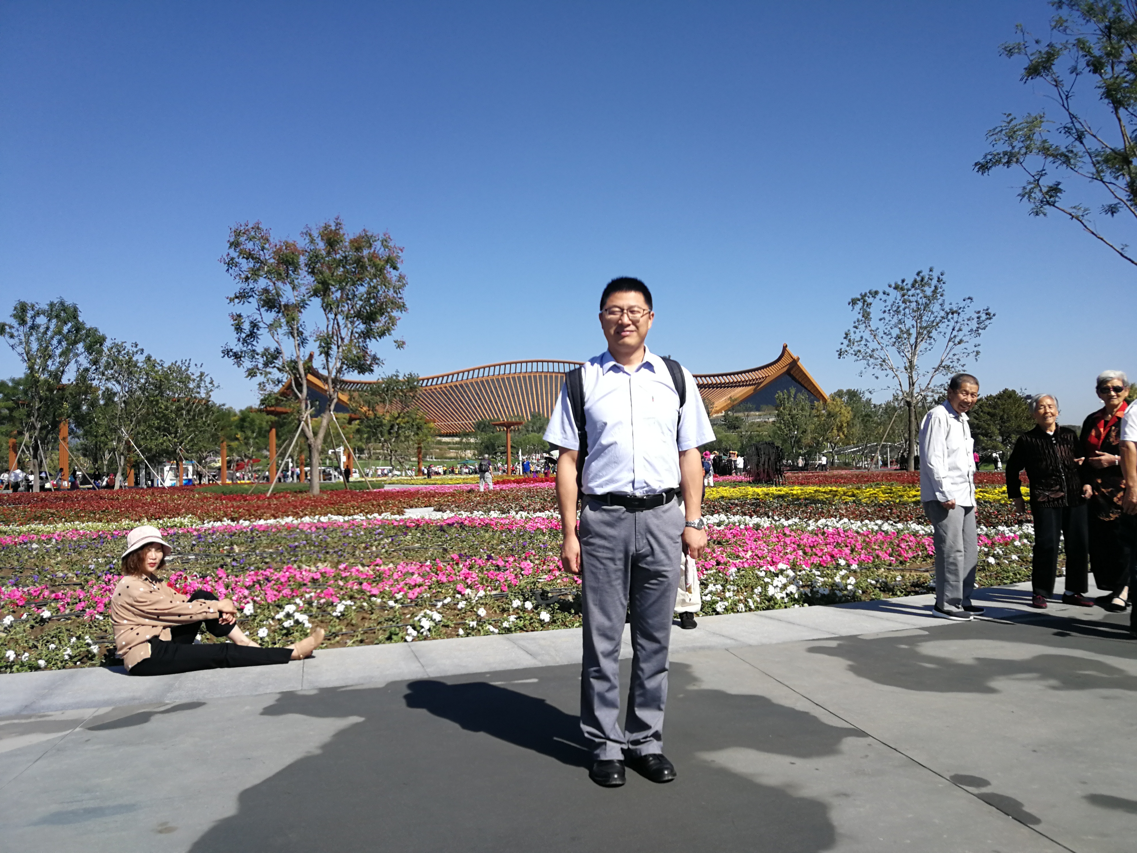 1587432959419879.jpg 刘景洋1.jpg
